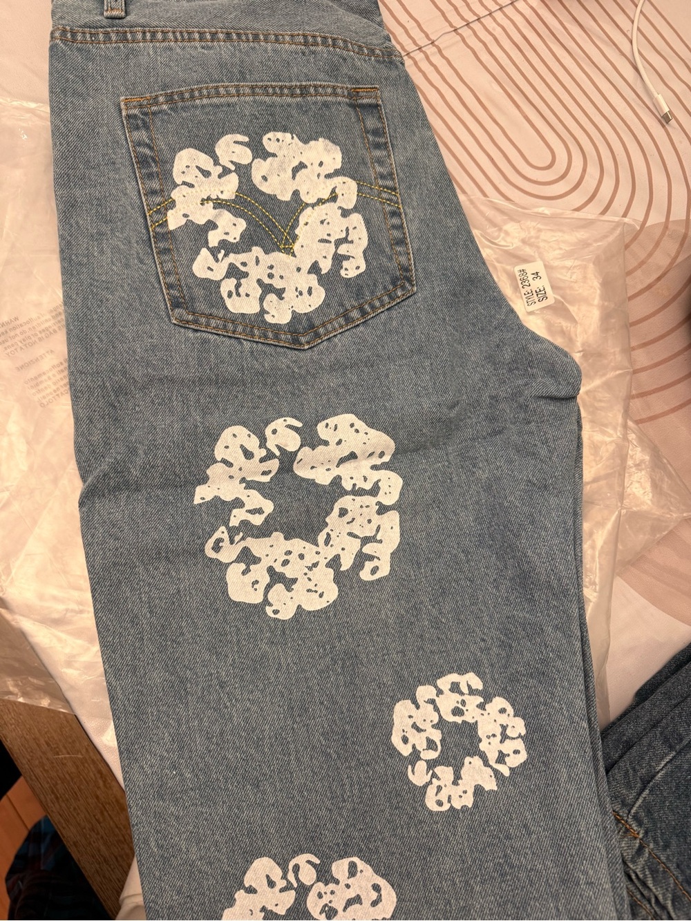 Light Blue Straight-Leg Jeans with White Floral Prints - Picture 3 of 3